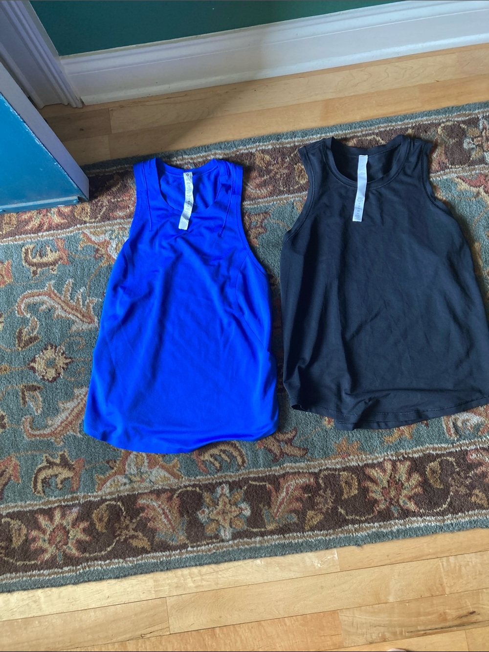 Bundle of 2 Lululemon high neck training tank size 2